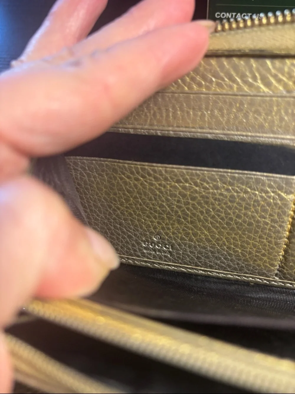 Gucci Gold Leather Zip-Around Wallet with Tassel - Picture 3 of 17